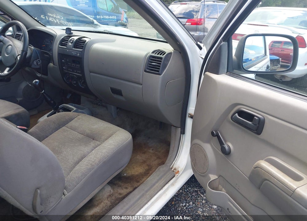 2005 CHEVROLET COLORADO VIN: 1GCCS148758271983