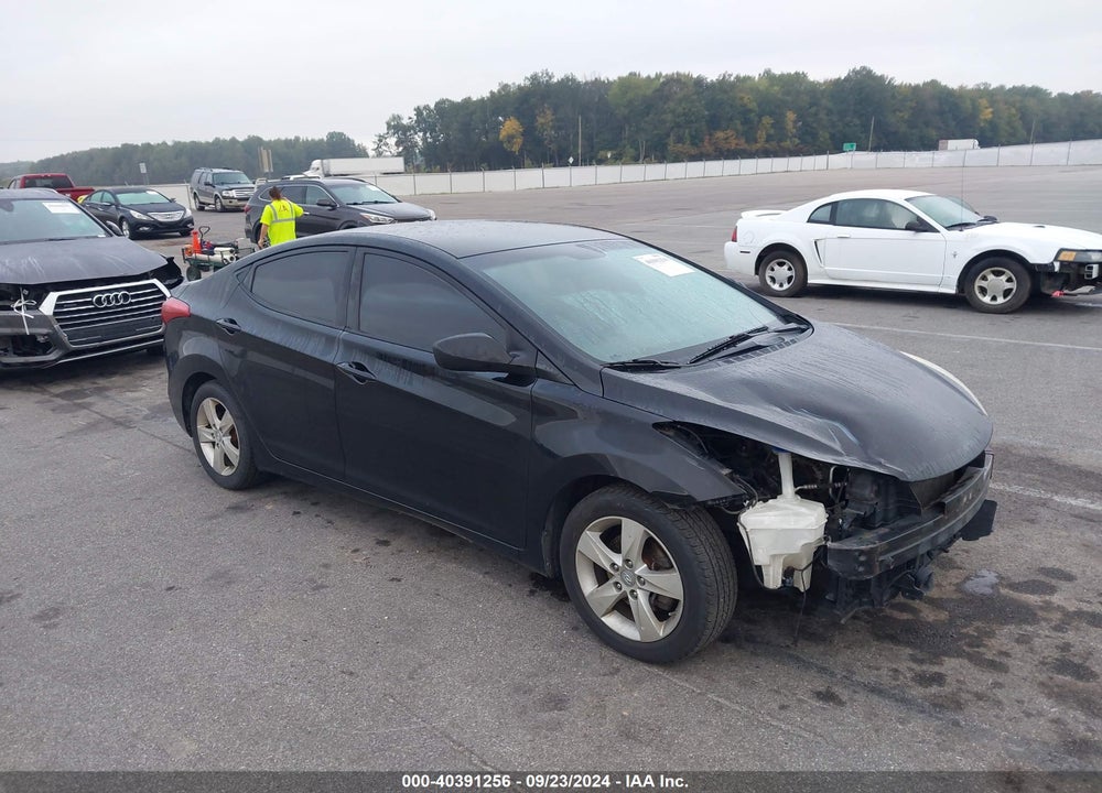 2013 HYUNDAI ELANTRA GLS VIN: KMHDH4AE6DU815583
