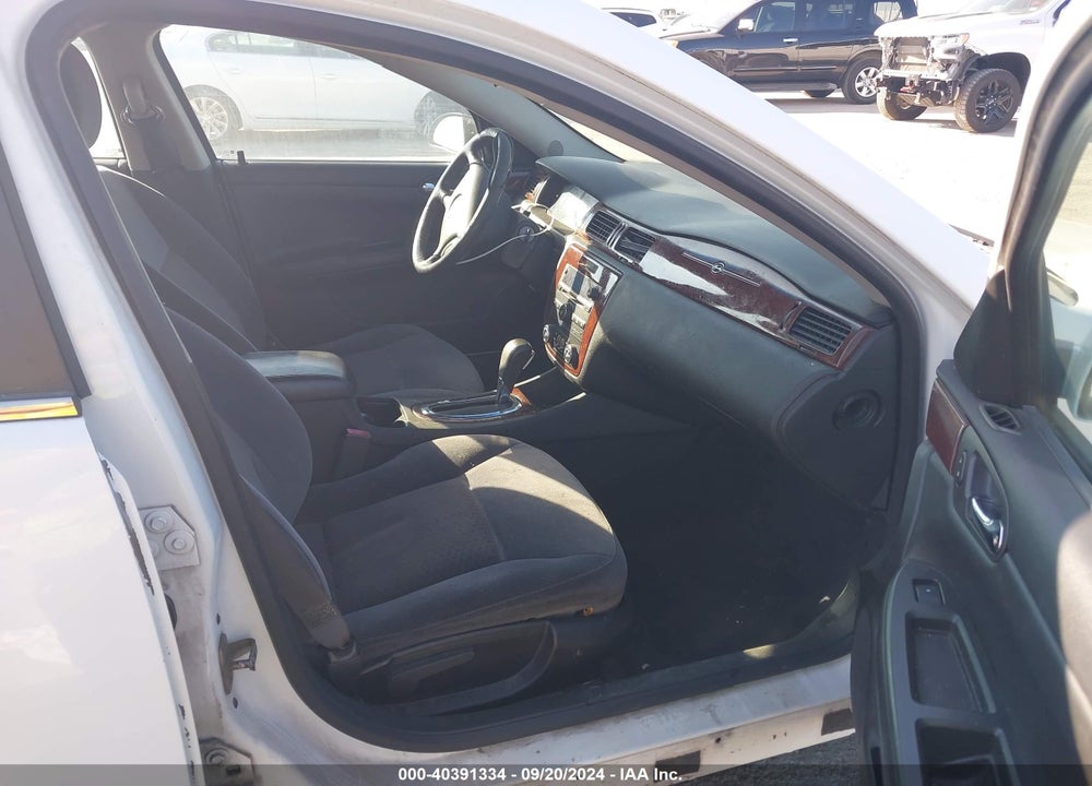 2010 CHEVROLET IMPALA LT VIN: 2G1WB5EN8A1124148