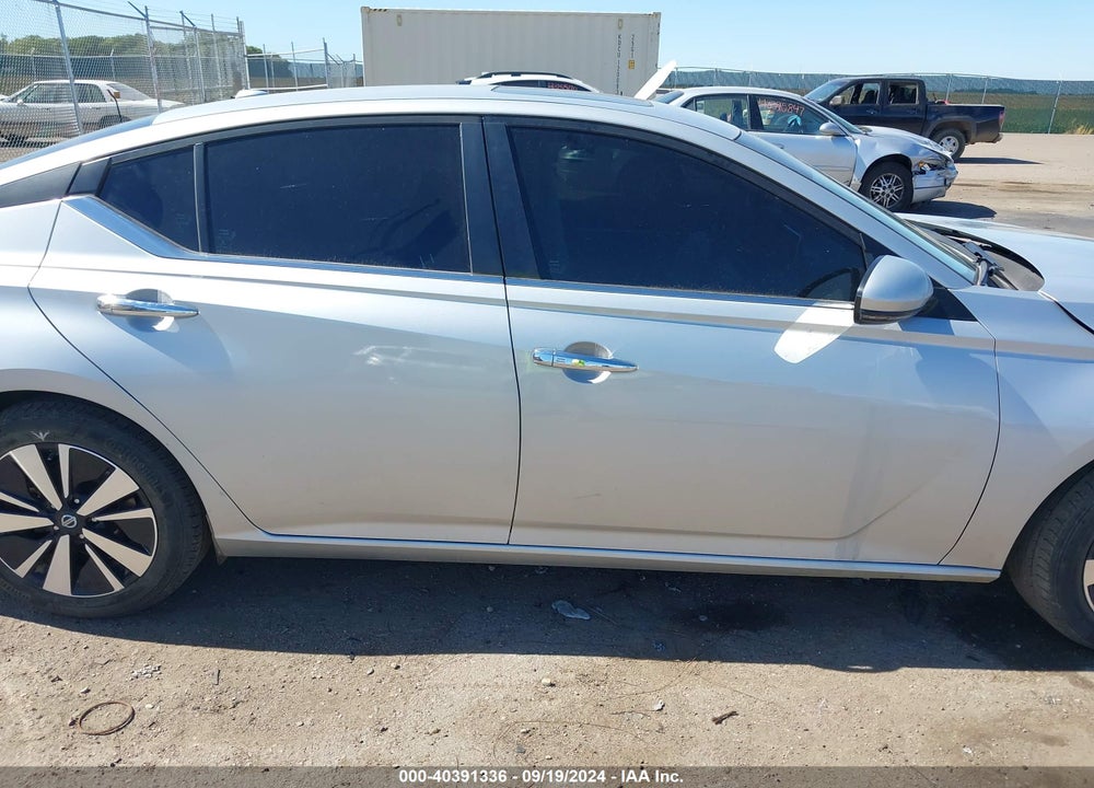 2022 NISSAN ALTIMA SV FWD VIN: 1N4BL4DV4NN328762