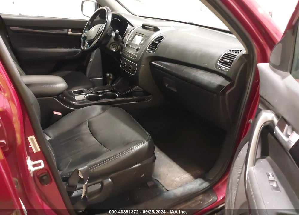 2015 KIA SORENTO VIN: 5XYKT3A63FG641280