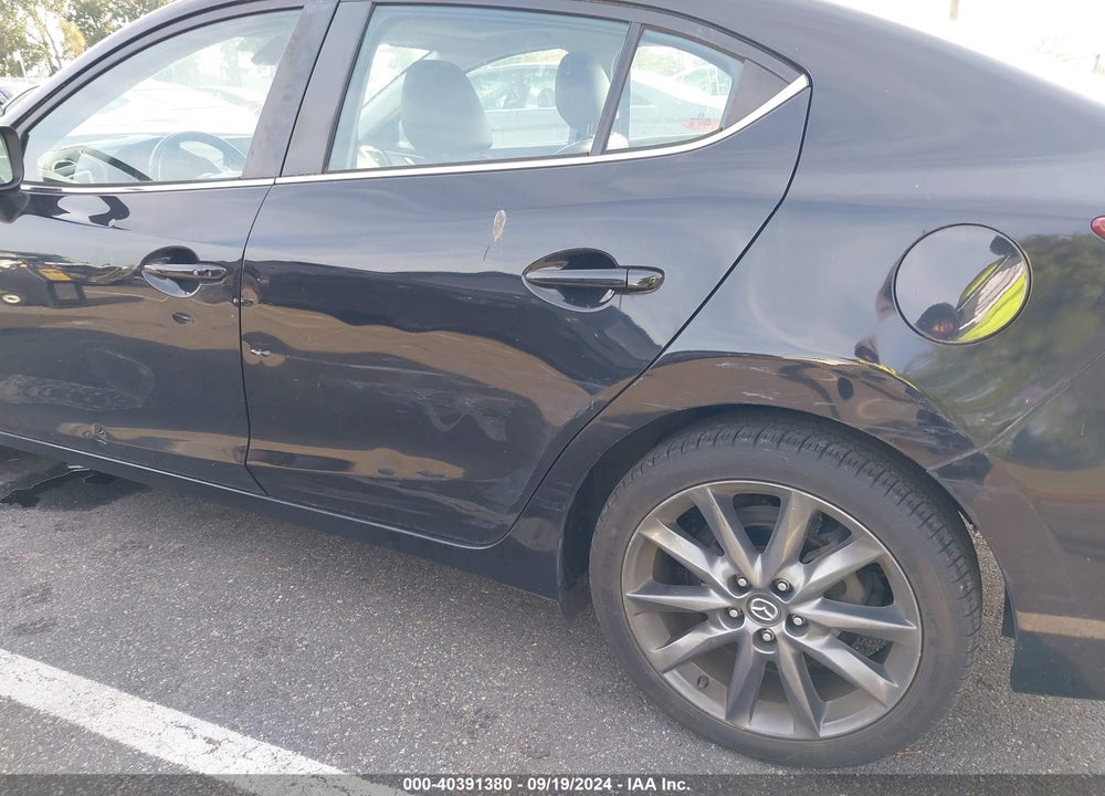 2018 MAZDA 3 TOURING VIN: 3MZBN1V31JM229396