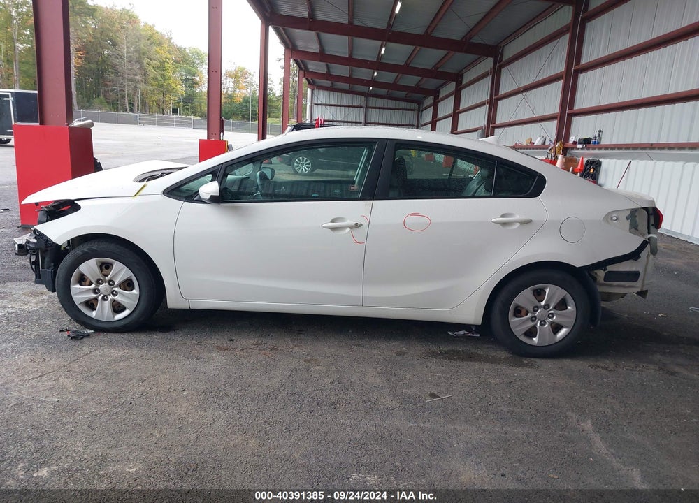 2017 KIA FORTE LX VIN: 3KPFK4A73HE102015