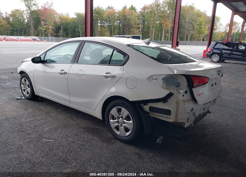 2017 KIA FORTE LX VIN: 3KPFK4A73HE102015