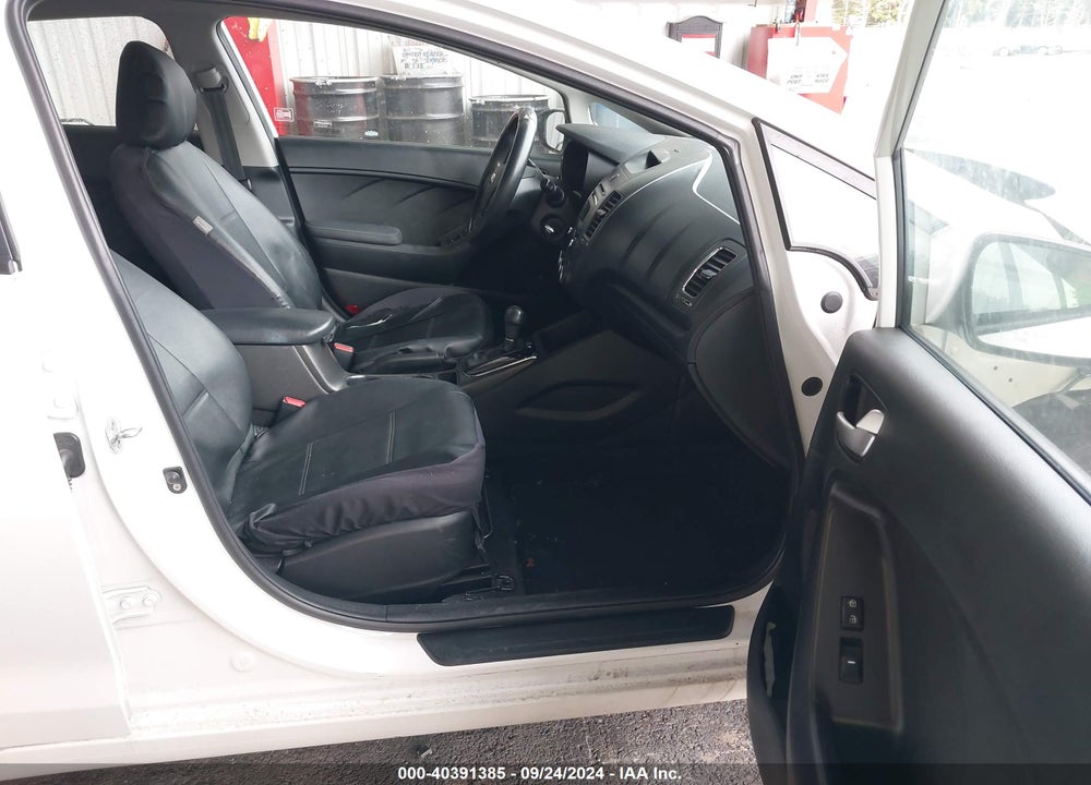 2017 KIA FORTE LX VIN: 3KPFK4A73HE102015