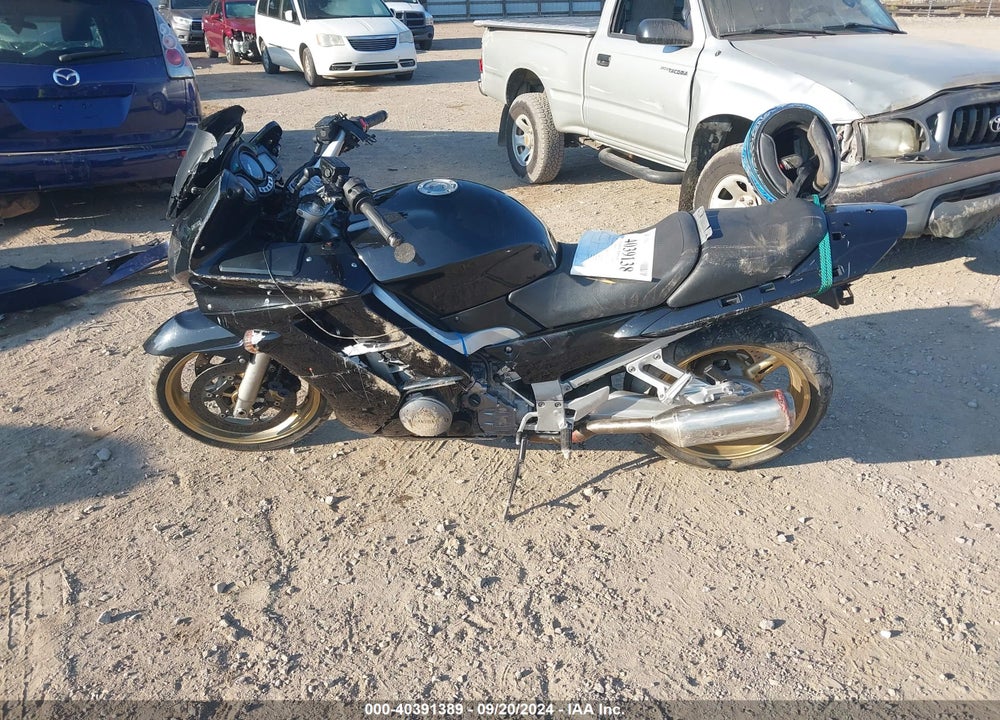 2005 YAMAHA FJR1300 VIN: JYARP07E95A003013