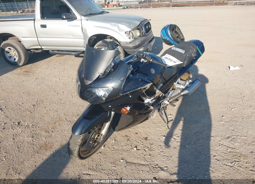 2005 YAMAHA FJR1300 VIN: JYARP07E95A003013