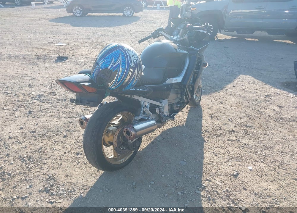 2005 YAMAHA FJR1300 VIN: JYARP07E95A003013
