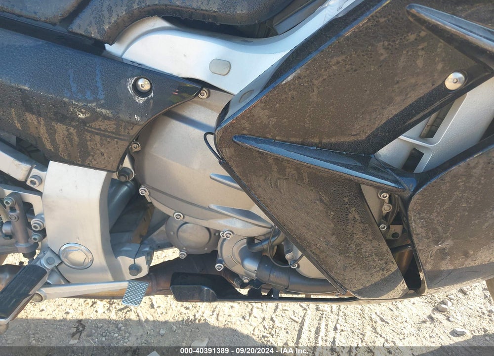 2005 YAMAHA FJR1300 VIN: JYARP07E95A003013