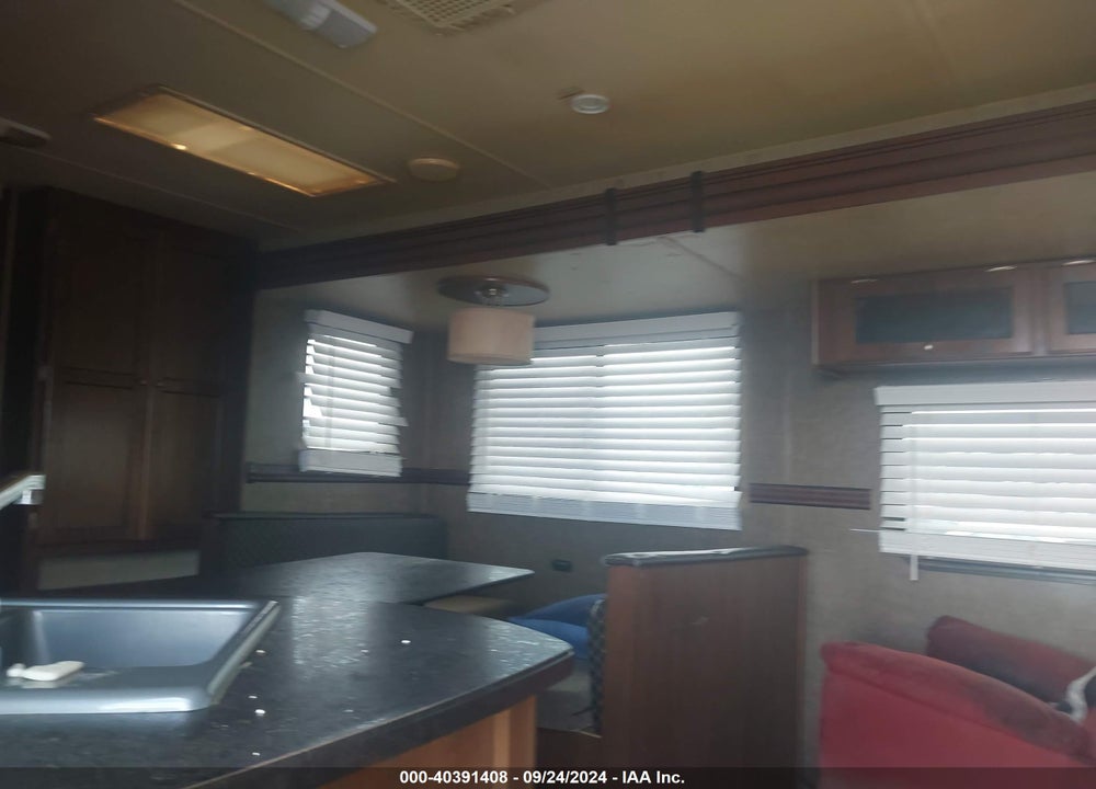 2015 HEARTLAND PROWLER 37DBR VIN: 5SFPB3821FE298521