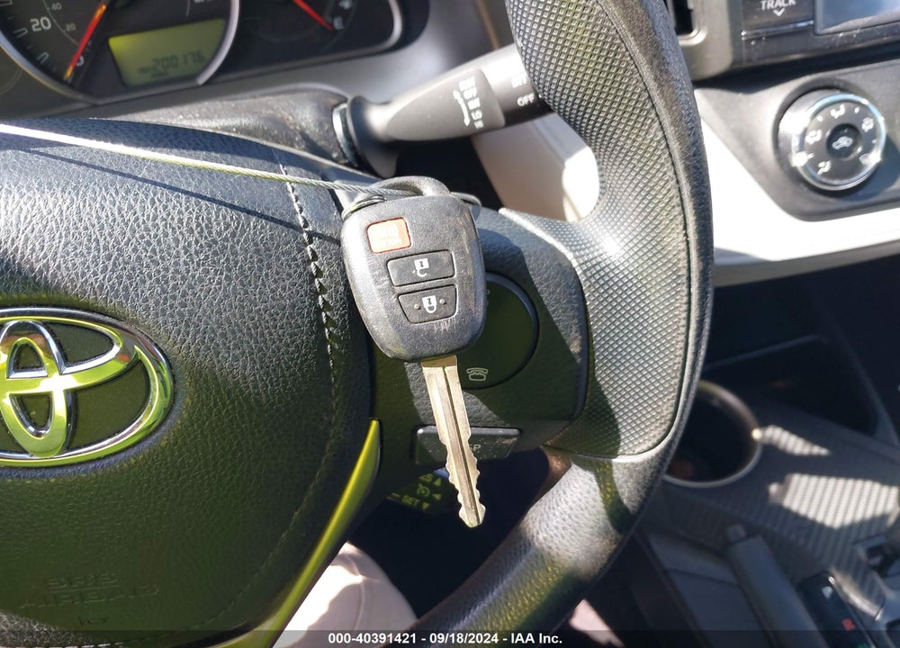 2013 TOYOTA RAV4 LE VIN: 2T3BFREVXDW068436