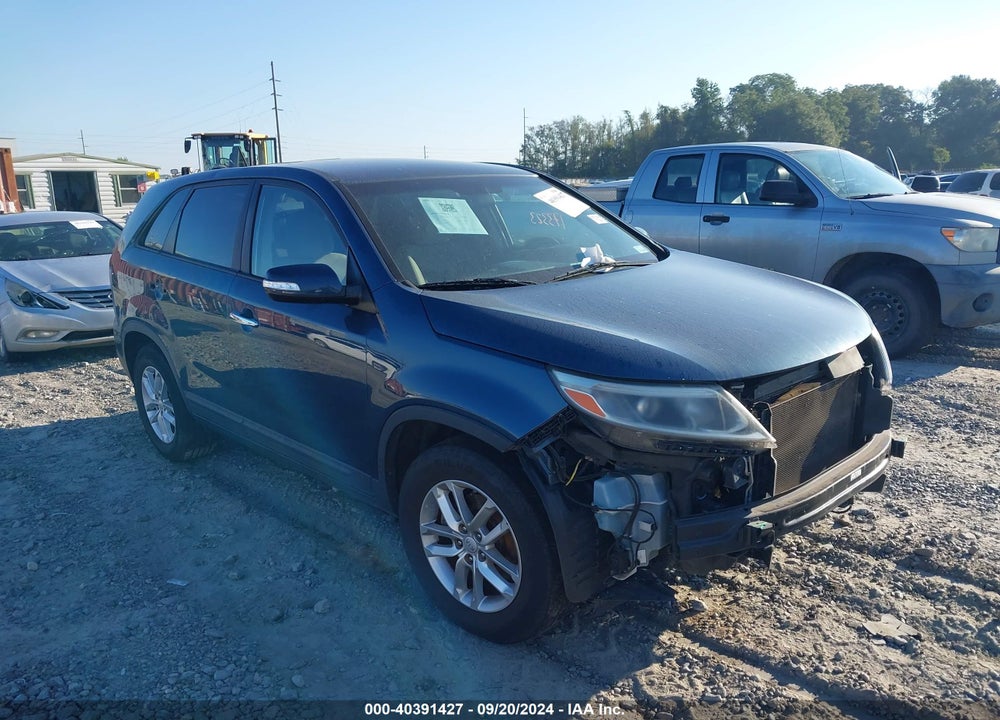 2014 KIA SORENTO LX VIN: 5XYKT3A61EG445031
