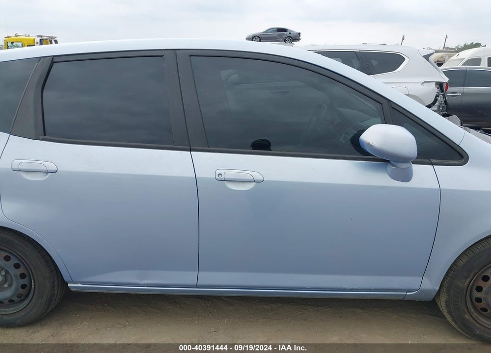 2008 HONDA FIT VIN: JHMGD37498S065019