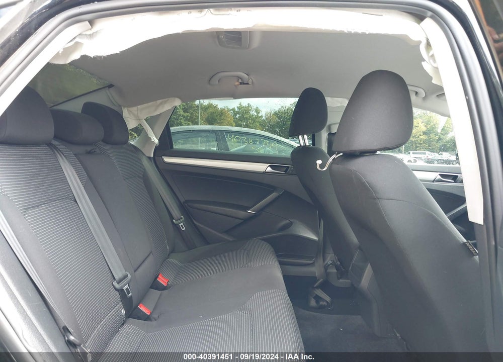 2017 VOLKSWAGEN PASSAT 1.8T S VIN: 1VWAT7A3XHC072151