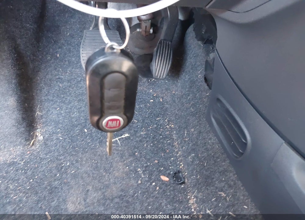 2012 FIAT 500 LOUNGE VIN: 3C3CFFCRXCT117735