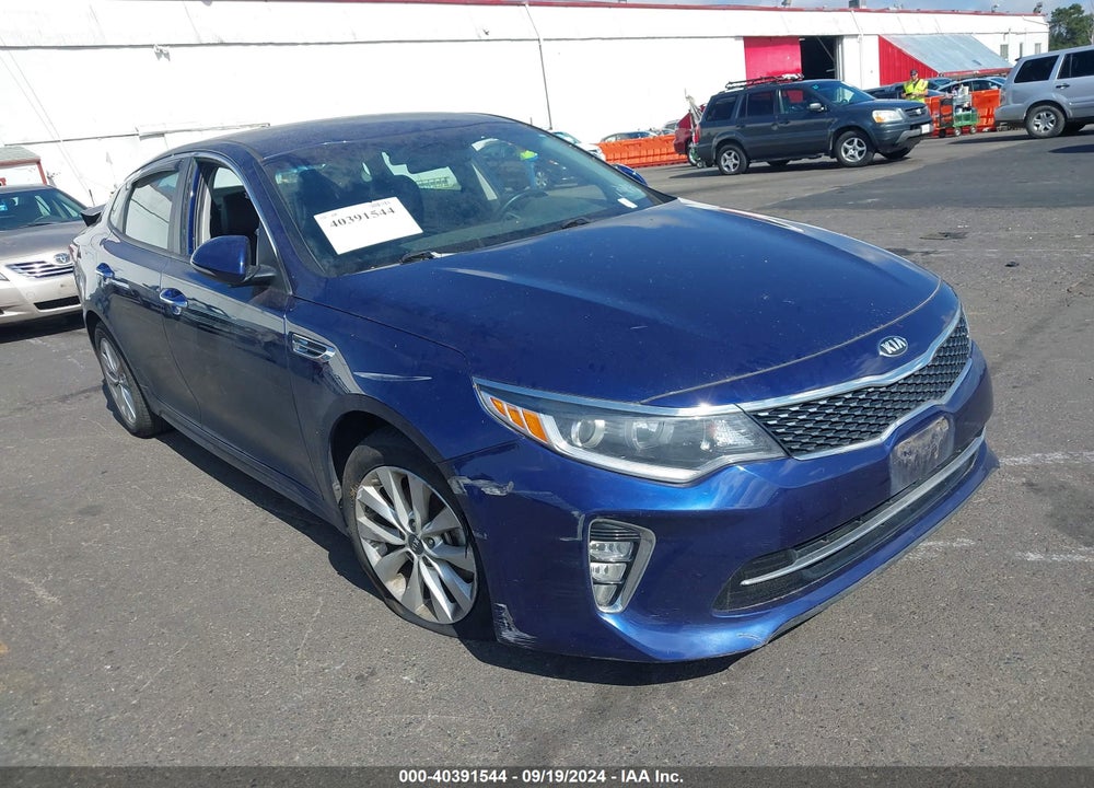 2018 KIA OPTIMA S VIN: 5XXGT4L37JG191211