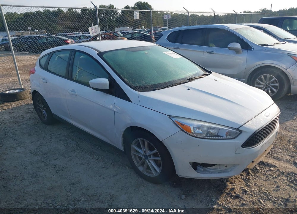 2018 FORD FOCUS SE VIN: 1FADP3K2XJL300048