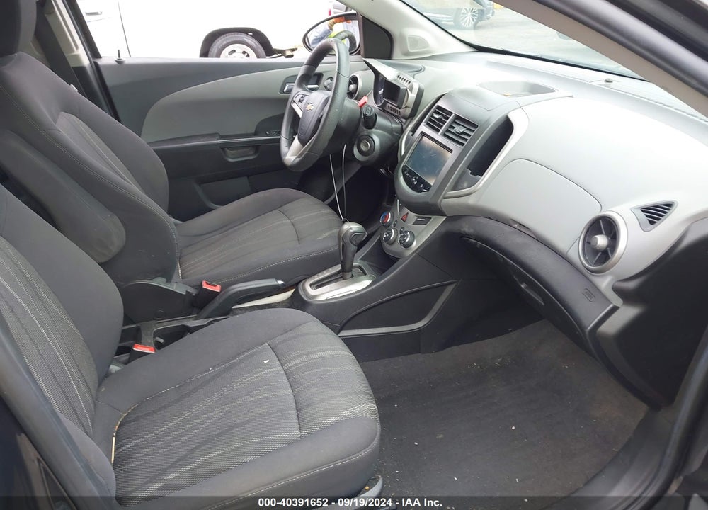 2015 CHEVROLET SONIC LT AUTO VIN: 1G1JC6SB4F4140494