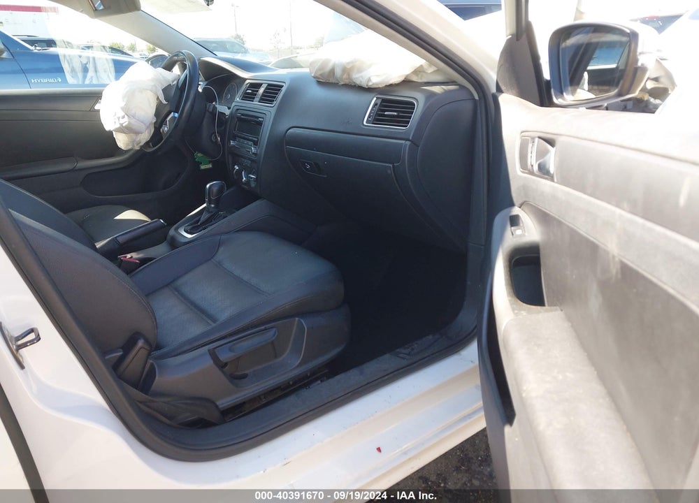 2012 VOLKSWAGEN JETTA 2.5L SE VIN: 3VWDP7AJ2CM313983
