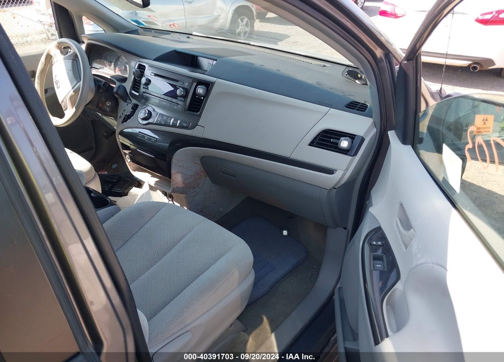 2014 TOYOTA SIENNA LE 7 PASSENGER VIN: 5TDJK3DC1ES092762