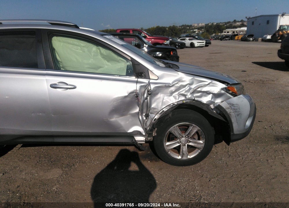 2014 TOYOTA RAV4 XLE VIN: JTMRFREV3EJ006410