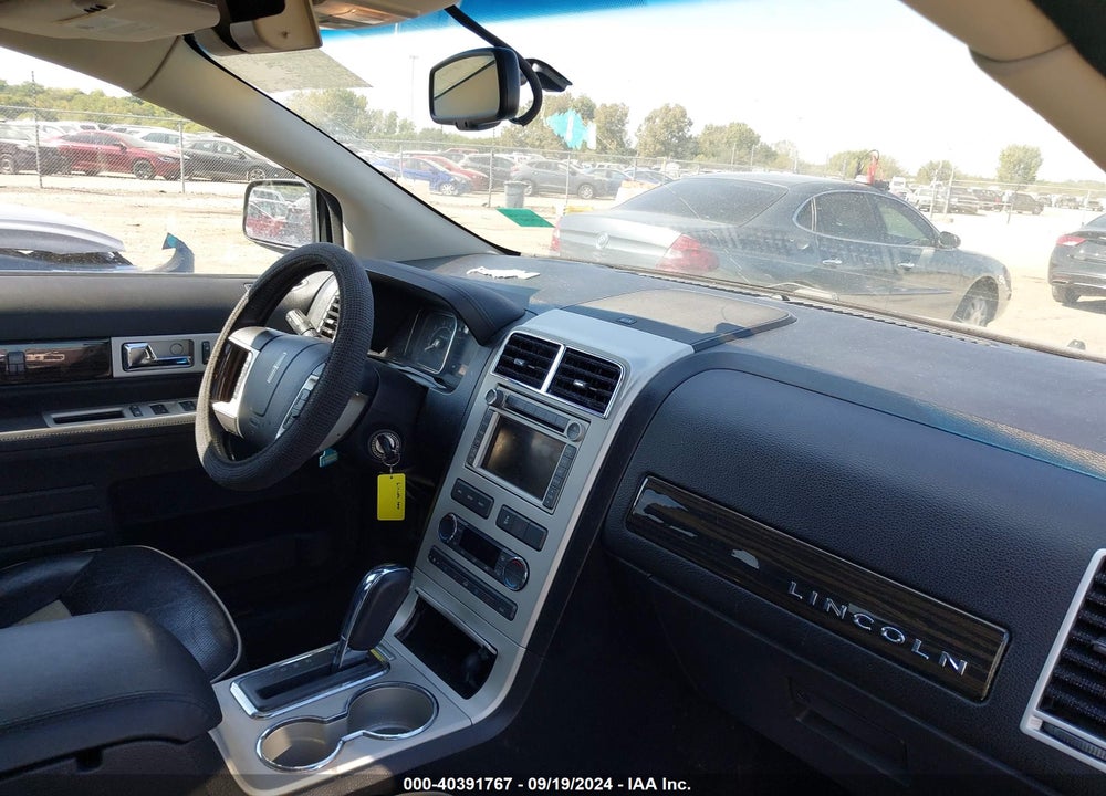 2008 LINCOLN MKX VIN: 2LMDU88C88BJ18813