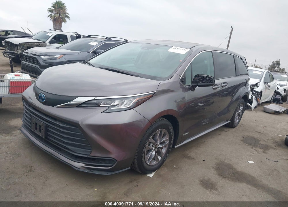 2021 TOYOTA SIENNA LE VIN: 5TDKRKEC5MS026674