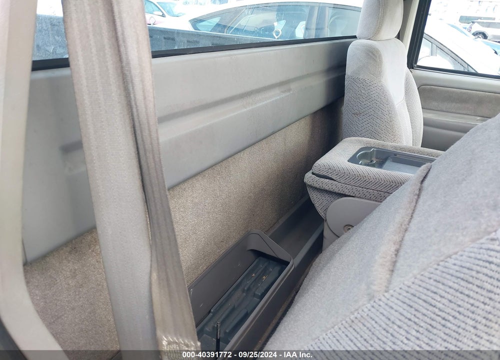 1998 CHEVROLET C1500 FLEETSIDE VIN: 1GCEC14M3WZ115132