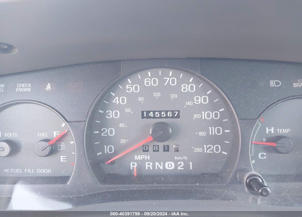 2004 MERCURY GRAND MARQUIS GS VIN: 2MEFM74W74X605810