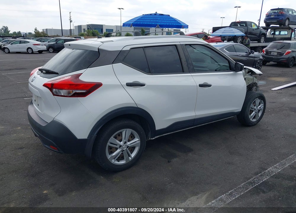 2018 NISSAN KICKS S VIN: 3N1CP5CU6JL536415