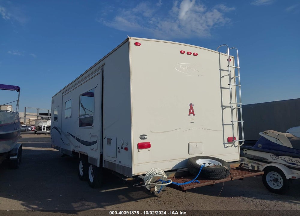 2003 TRAIL BAY TRAILER VIN: 4WY200N2631056807