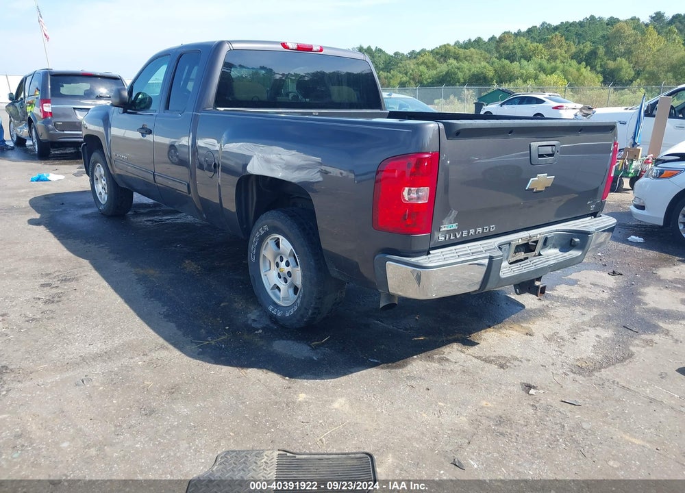 2011 CHEVROLET SILVERADO 1500 LT VIN: 1GCRKSE35BZ197732