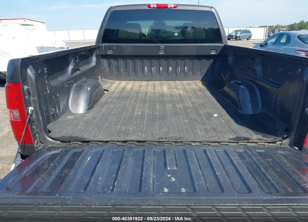 2011 CHEVROLET SILVERADO 1500 LT VIN: 1GCRKSE35BZ197732