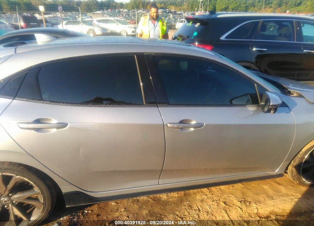 2018 HONDA CIVIC SPORT TOURING VIN: SHHFK7H91JU222421