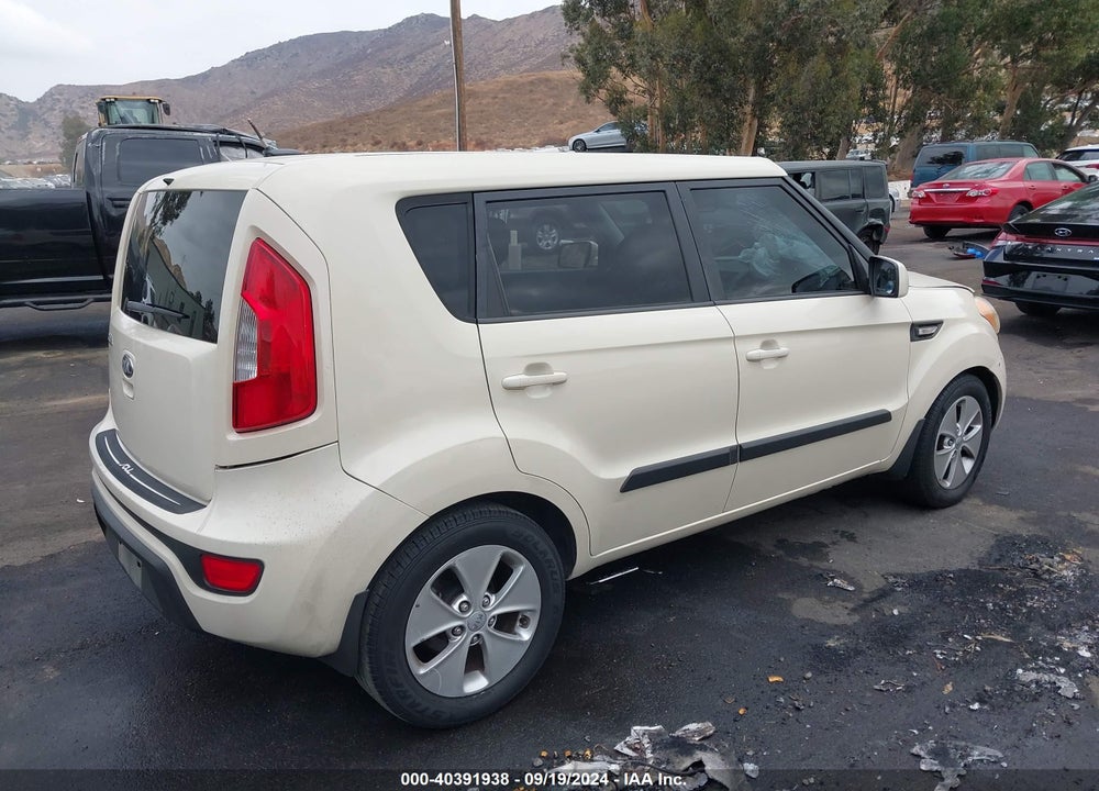 2013 KIA SOUL VIN: KNDJT2A57D7557924