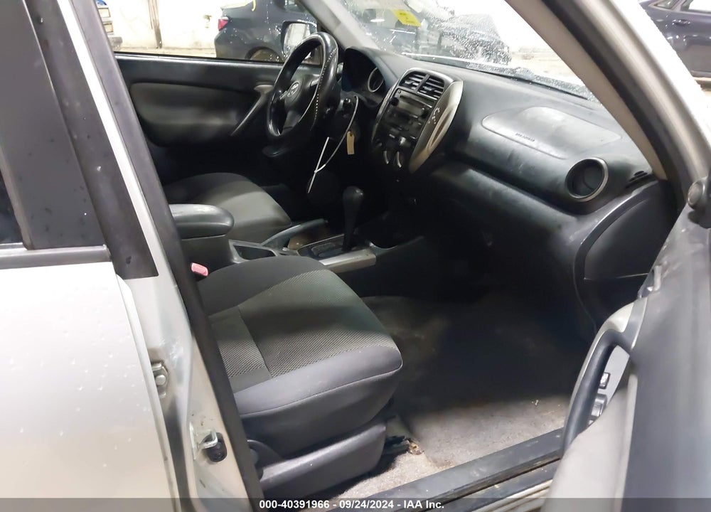 2005 TOYOTA RAV4 VIN: JTEHD20V656038119