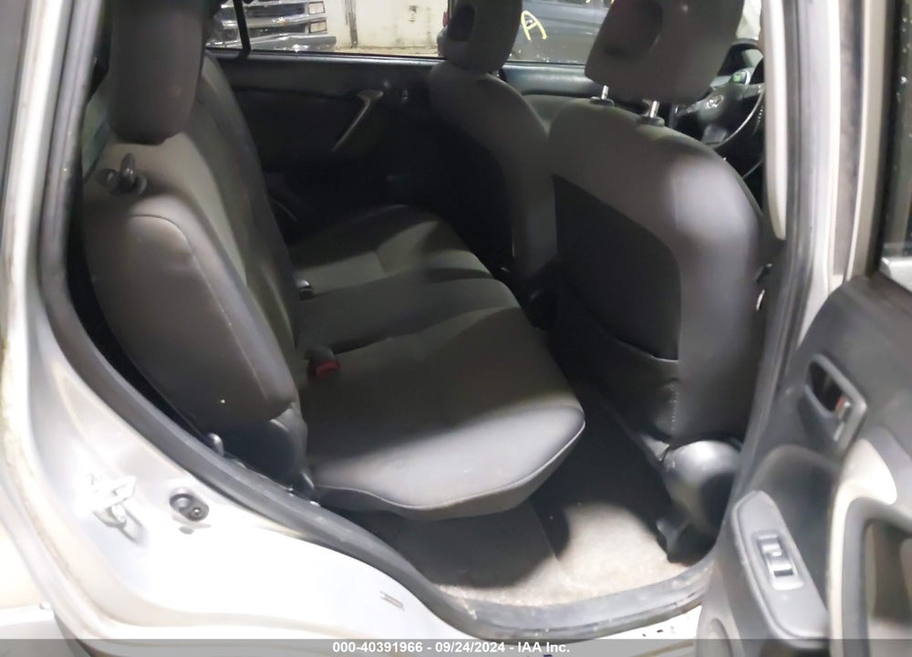 2005 TOYOTA RAV4 VIN: JTEHD20V656038119