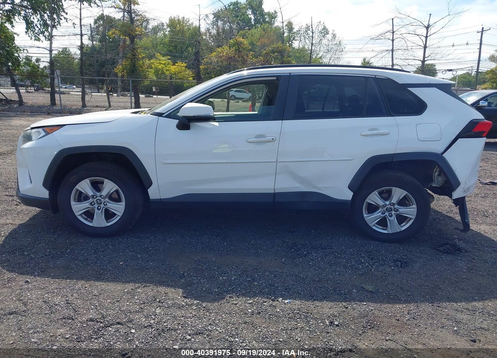 2019 TOYOTA RAV4 XLE VIN: JTMP1RFV8KD022942