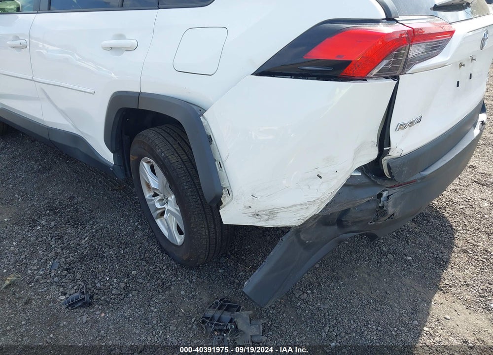 2019 TOYOTA RAV4 XLE VIN: JTMP1RFV8KD022942