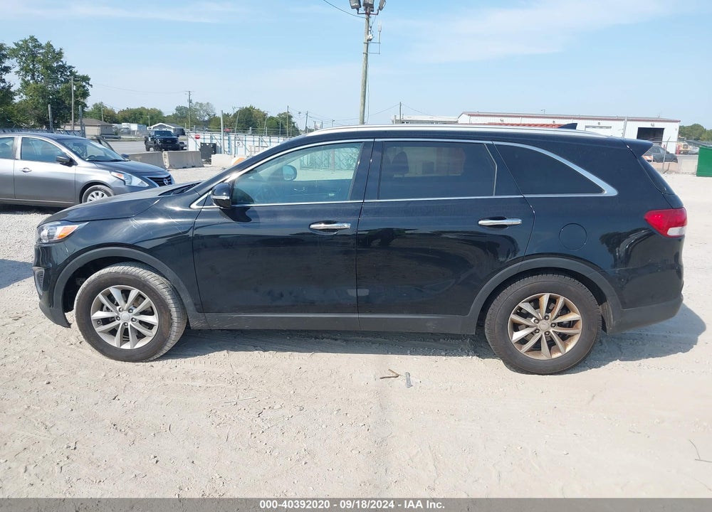 2018 KIA SORENTO 2.4L LX VIN: 5XYPG4A33JG349577
