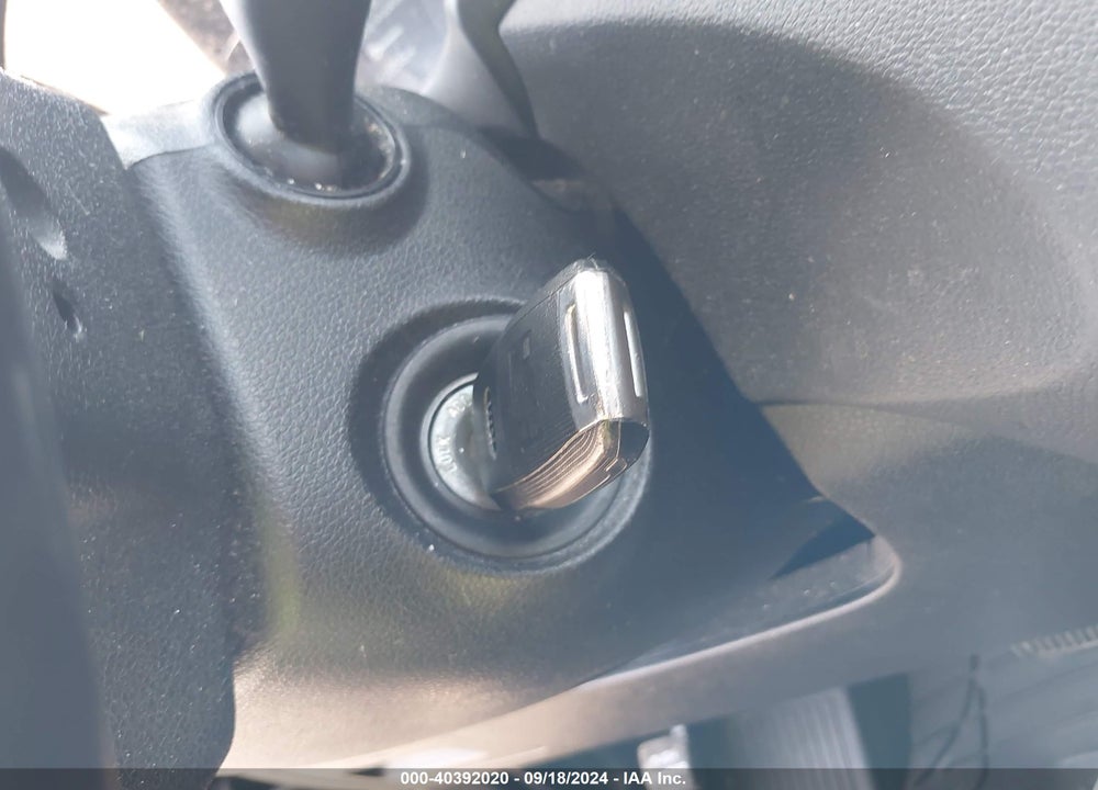 2018 KIA SORENTO 2.4L LX VIN: 5XYPG4A33JG349577