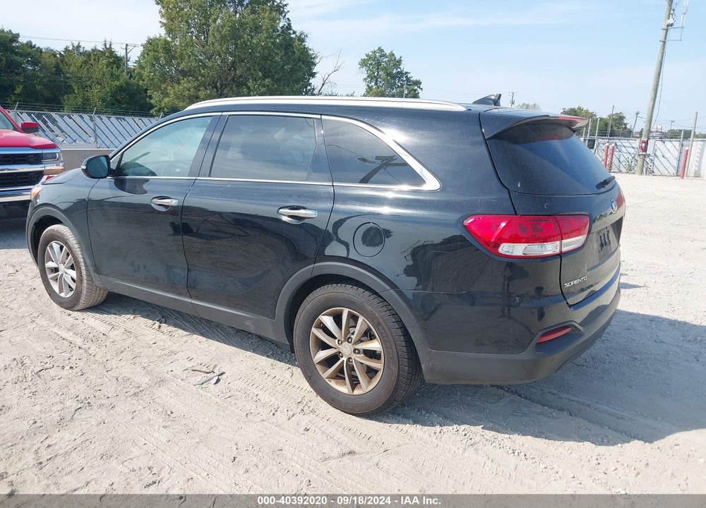 2018 KIA SORENTO 2.4L LX VIN: 5XYPG4A33JG349577