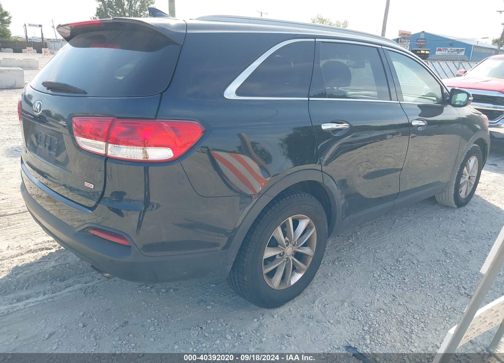 2018 KIA SORENTO 2.4L LX VIN: 5XYPG4A33JG349577