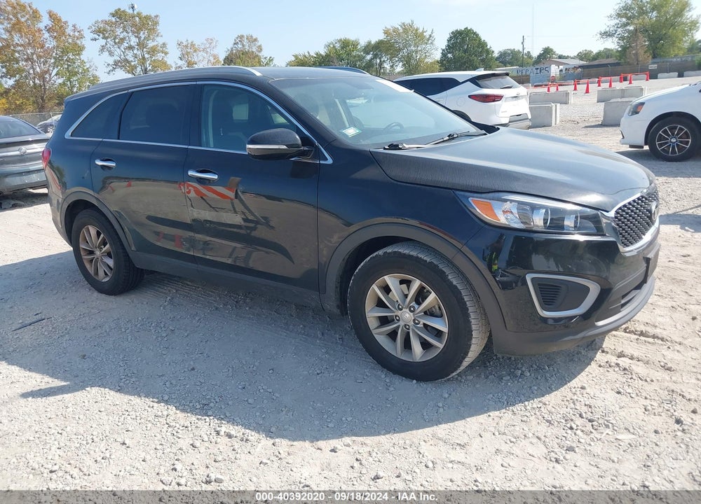 2018 KIA SORENTO 2.4L LX VIN: 5XYPG4A33JG349577
