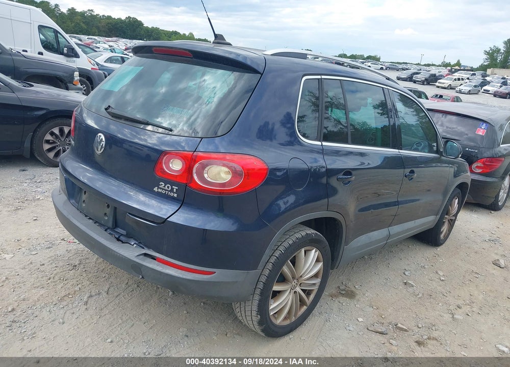2011 VOLKSWAGEN TIGUAN SEL VIN: WVGBV7AX7BW516480