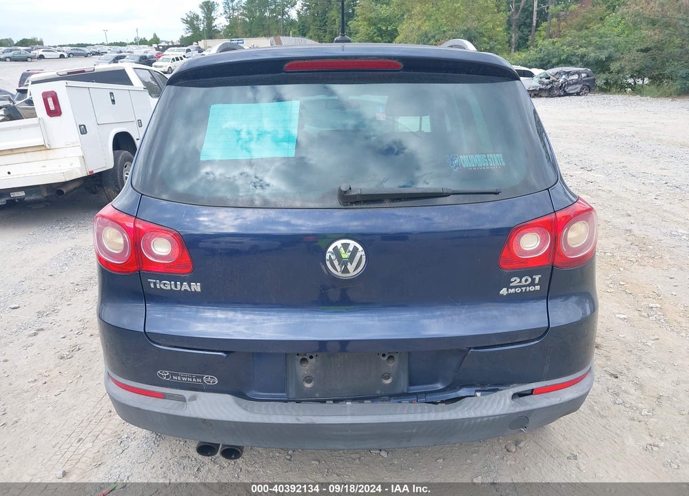 2011 VOLKSWAGEN TIGUAN SEL VIN: WVGBV7AX7BW516480
