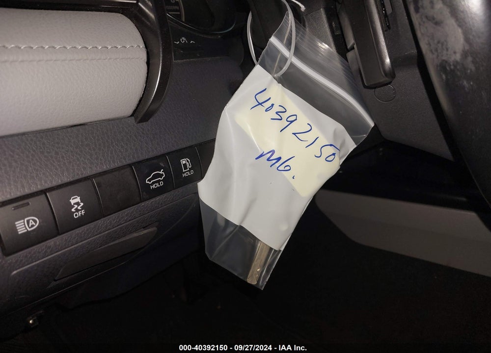 2019 TOYOTA CAMRY SE VIN: 4T1B11HK3KU683028