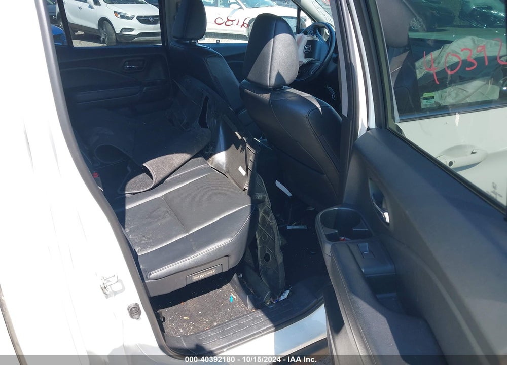 2017 HONDA RIDGELINE RTL VIN: 5FPYK2F58HB011487