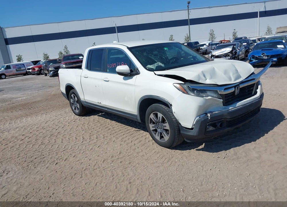 2017 HONDA RIDGELINE RTL VIN: 5FPYK2F58HB011487
