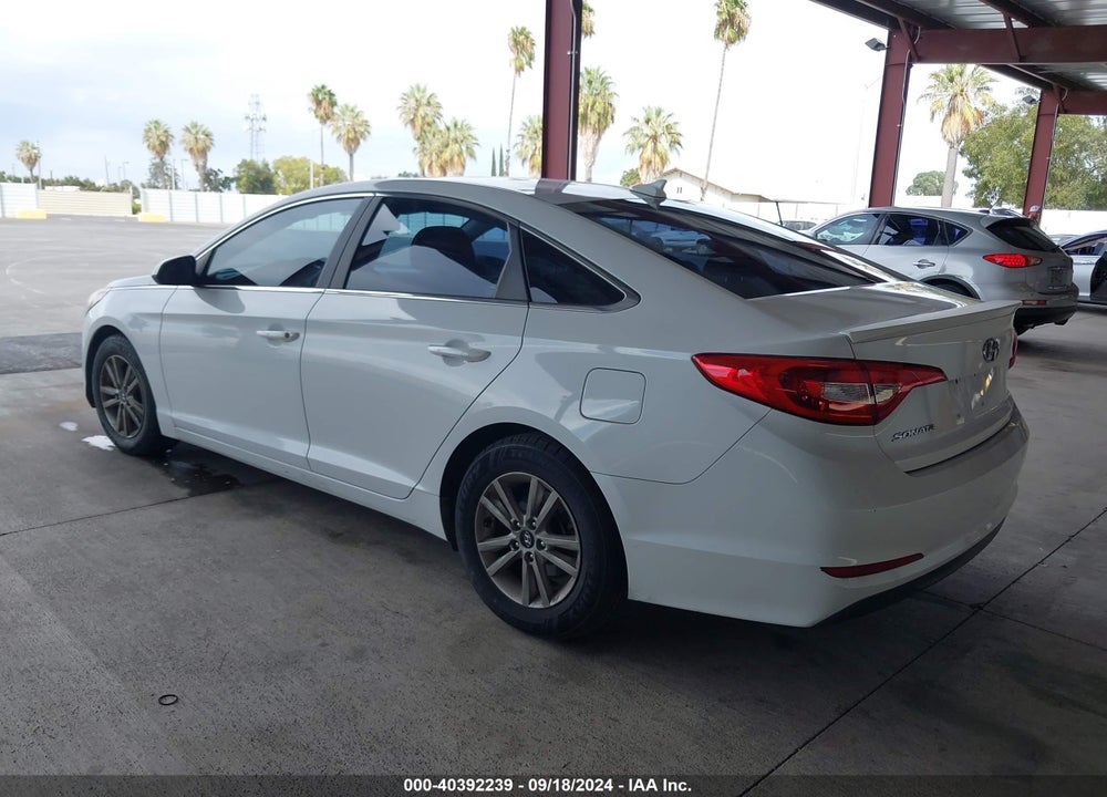 2015 HYUNDAI SONATA SE VIN: 5NPE24AF4FH006423